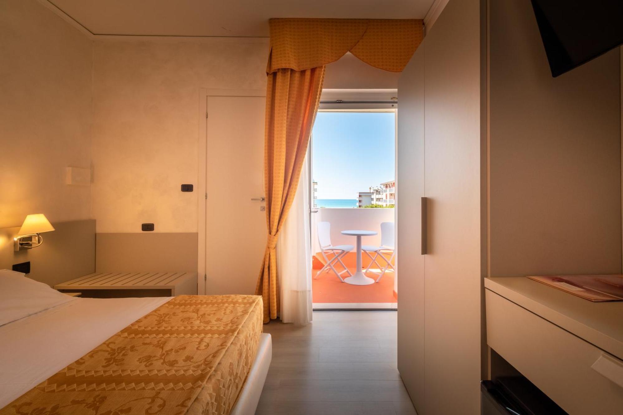 Continental B&B City Hotel Bibione Phòng bức ảnh